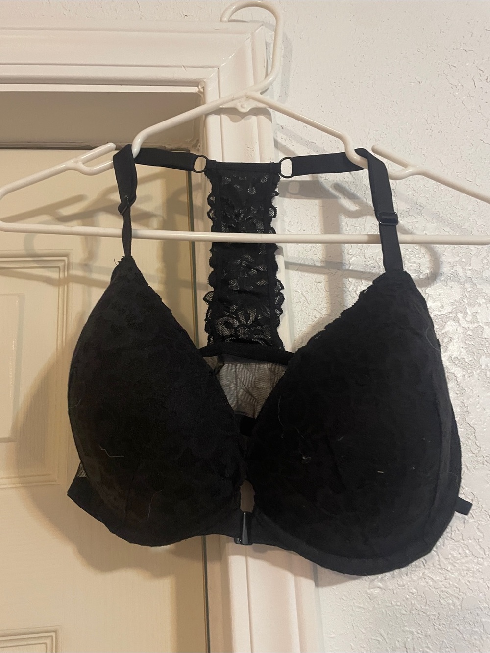 Victoria's Secret Black Lace Push-Up Bra with Decorative Back front clasp